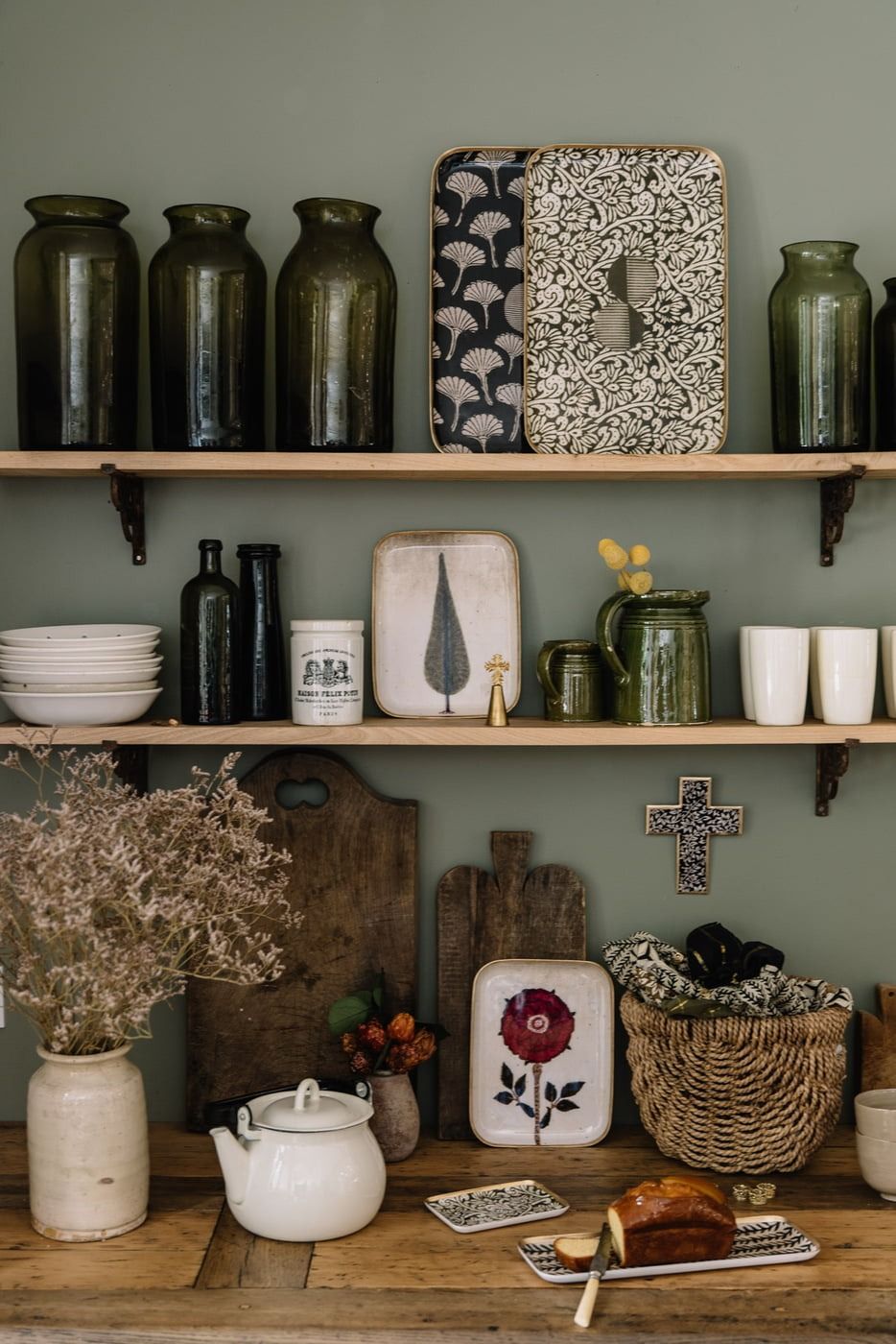 DEMI PLATEAU - CYPRUS